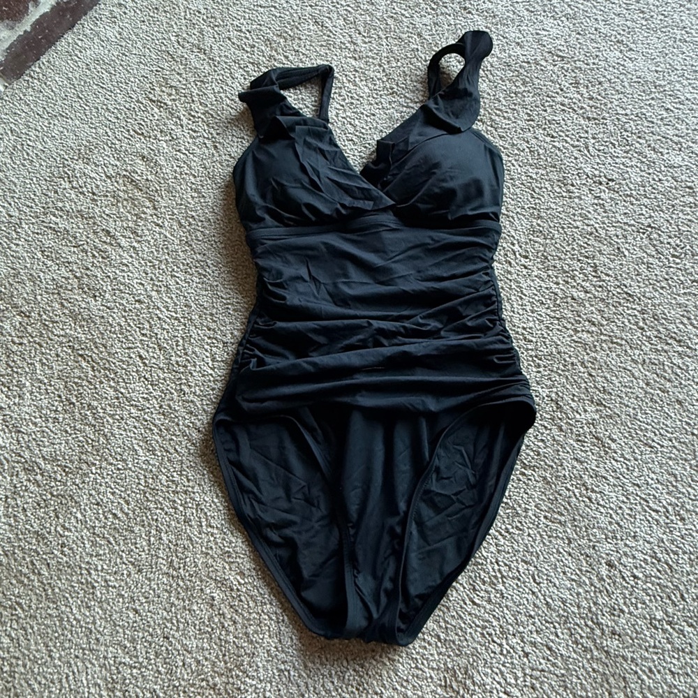 Like New La Blanca Black One Piece Swimsuit